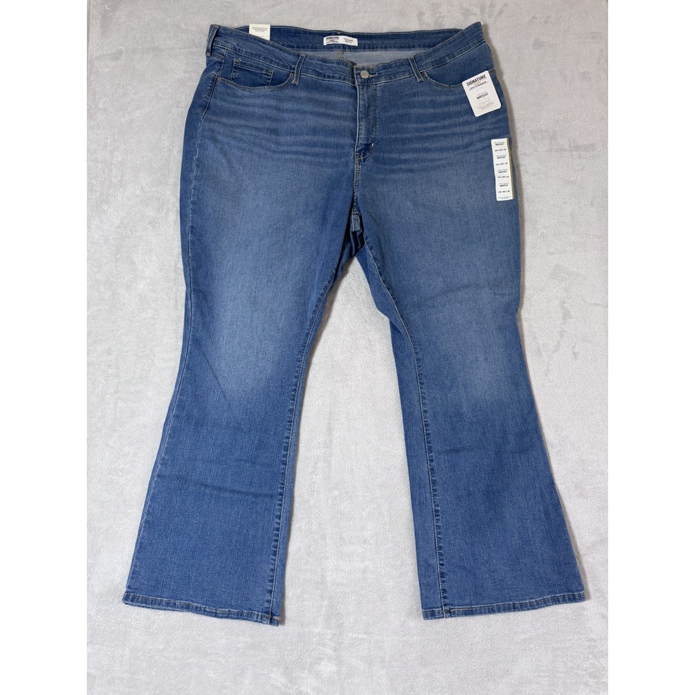 Signature‎ by Levi Strauss Totally Shaping Bootcut Jeans Womens 24S Blue Denim